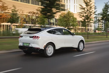 Ford Mustang Mach-E Frost White 