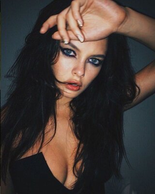 Miniatura: Liza Adamienko - 19-letnia żona...