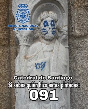 Zniszczona rzeźba w Santiago de Compostela 