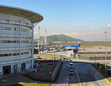 Miniatura: Miłość, co samolotu nie zatrzymała