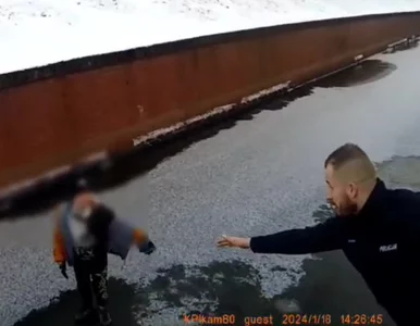 Miniatura: Pod 9-latkiem załamał się lód. W sieci...