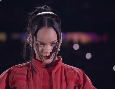 Rihanna znów jest w ciąży! Tak wyglądał jej występ na Super Bowl 2023