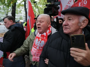 Protest przed siedzibą Trybunału Konstytucyjnego 