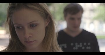 kadr z&nbsp;filmu "Invisibly" (2017)