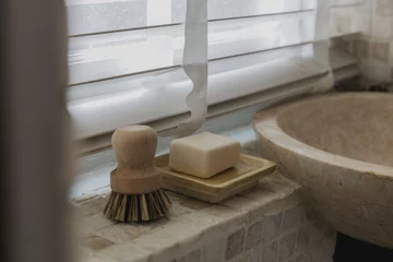 Śródziemnomorski klimat w pochmurnym Londynie, projekt Red Deer downloadfor.press, red deer