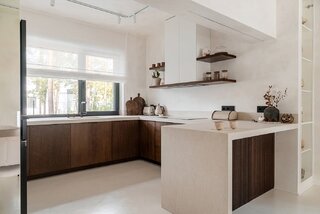 Nowoczesny i wygodny dom dla rodziny z 3 córkami, projekt Deer Wood
