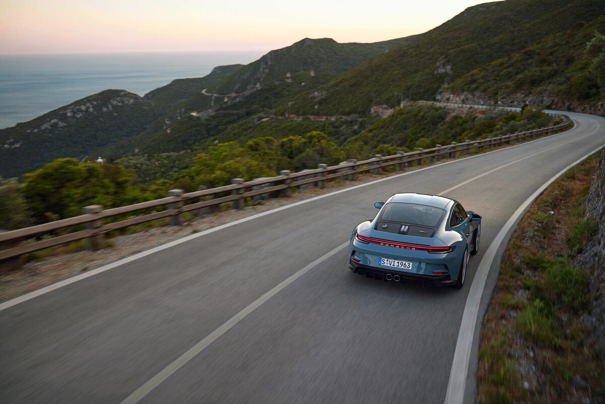 Porsche 911 S/T Heritage Design „60 Years of the 911” 