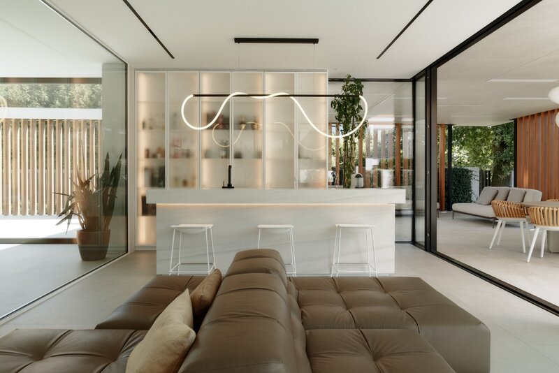 Wnętrze w stylu Quiet Luxury, projekt MOKAA