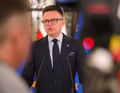 Miniatura: Szymon Hołownia w kłopocie. „Czeka na...