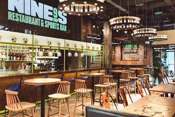 Nines, restauracja Roberta Lewandowskiego mieści się w starym browarze przy ulicy Grzybowskiej w Warszawie 