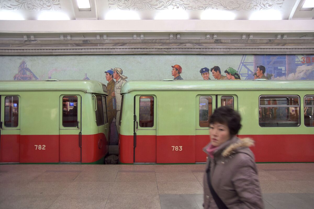 Metro w Pjongjangu 