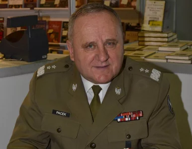 Miniatura: Gen. Pacek: Postawić tamę zielonym ludzikom