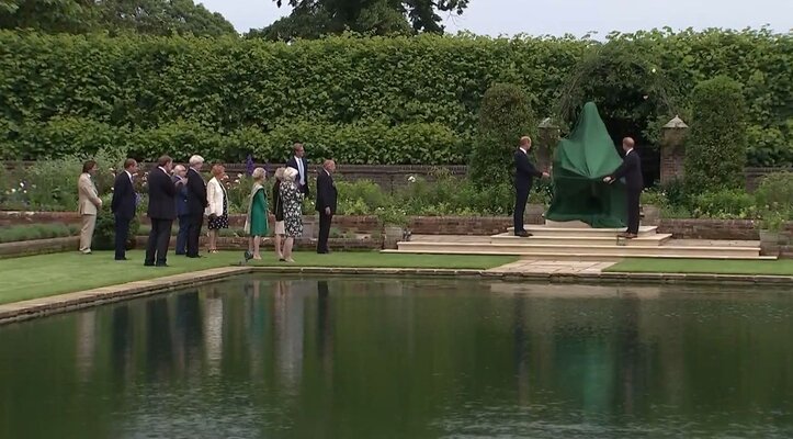 Miniatura: Odsłonięcie pomnika księżnej Diany