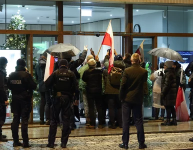 Miniatura: Niespokojna noc w siedzibie PAP. Matecki:...