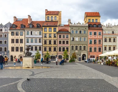 Miniatura: Pieczątki za zwiedzanie atrakcji. Turyści...