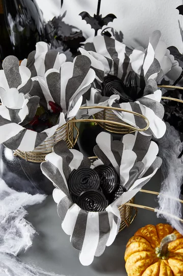 Dekoracje i naczynia na Halloween, Westwing 