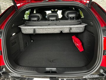 Nowa Mazda CX-6e