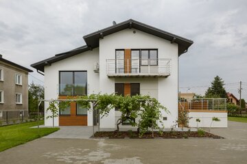 Eleganckie wnętrze ze&nbsp;złotą poświatą, realizacja MM Architekci