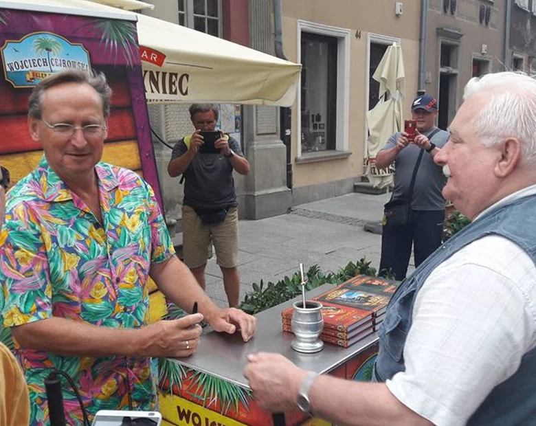 Miniatura: Zdjęcie Wałęsy z Cejrowskim hitem...