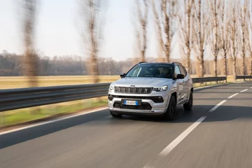 Jeep Compass e-Hybrid 