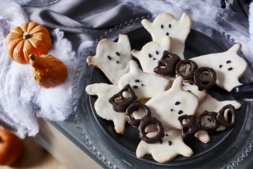 Dekoracje i naczynia na Halloween, Westwing 