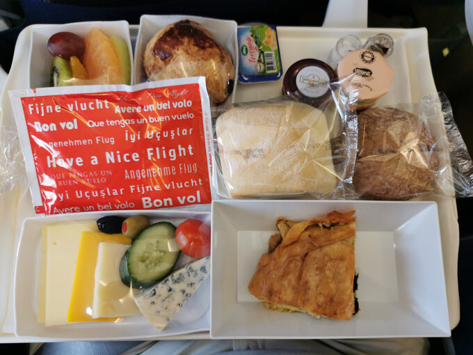 Śniadanie w samolocie