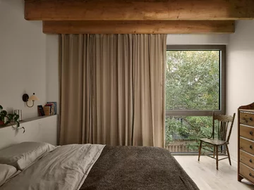 Rodzinny dom z dobudówką, projekt ALEXANDRE BERNIER ARCHITECTE 