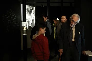 Noc Muzeów w Muzeum Fryderyka Chopina zwiedzający podczas nocy muzeum w muzeum Fryderyka Chopina