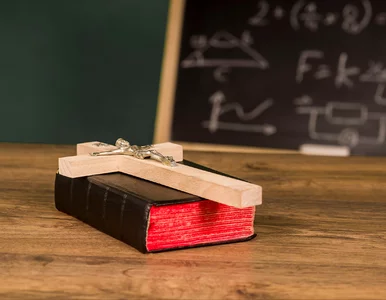 Miniatura: Skandal w szkole ws. krzyża? Zawiadomienie...