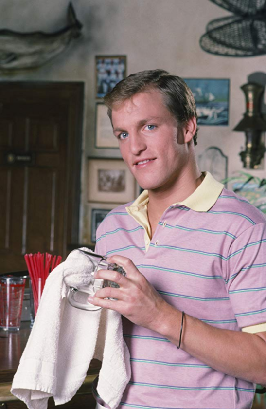 Woody Harrelson w „Cheers” (1982) 