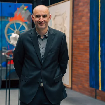 Jubileusz 21-lecia HOLA Design był okazją do spotkania przedstawicieli świata architektury, designu, sztuki i rynku nieruchomości. Wieczór zainaugurował nowy cykl wydarzeń poświęconych współczesnej architekturze, wzornictwu i stylowi życia 