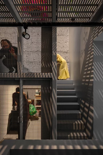 Teatralny dom pary aktorów, projekt Jean Verville v2com, 1010-13