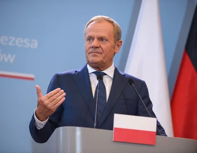 Miniatura: Tusk reaguje na falę krytyki ws....