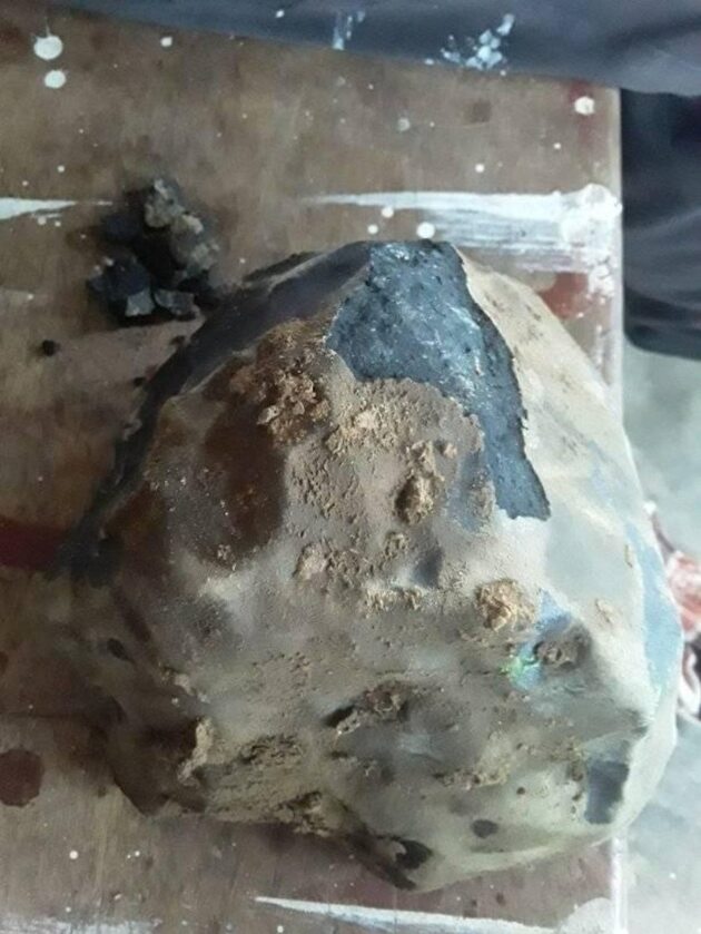 Meteoryt, który znalazł Josua Hutagalung 