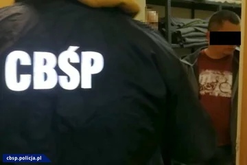 Zdjęcia z zatrzymania hakera 