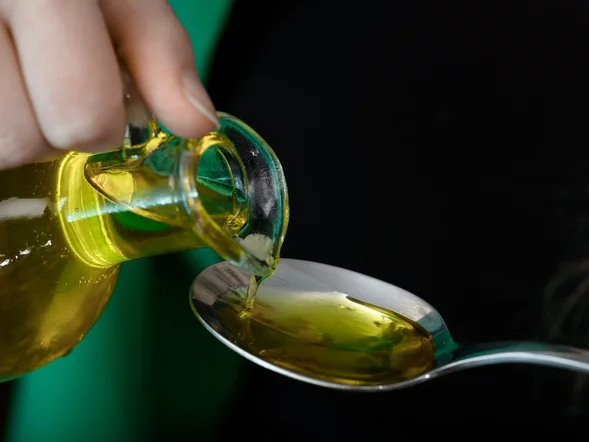 Miniatura: 20 ml dziennie robi różnicę. Ten tłuszcz...