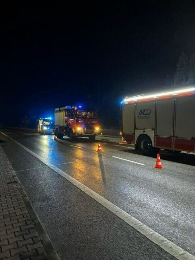 Wypadek pod Kielcami – nie żyje trzech przechodniów