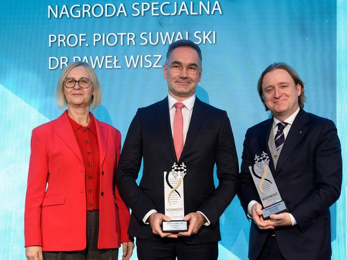 Anna Kupiecka, dr Paweł Wisz i prof. Piotr Suwalski