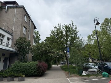 Szare Domy to jeden z najbardziej charakterystycznych przykładów modernistycznej zabudowy mieszkaniowej w Warszawie 