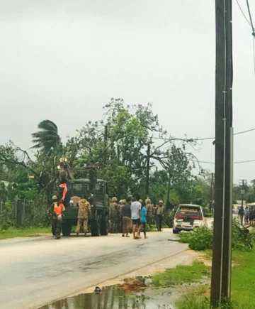 Zniszczenia po cyklonie Gita 