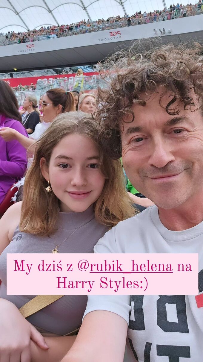 Piotr Rubik z córką na koncercie Harry'ego Stylesa