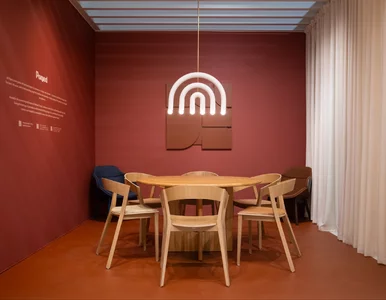 Miniatura: Paged Meble na Salone del Mobile:...