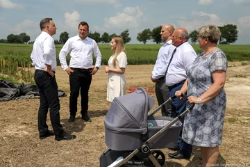 Andrzej Duda z wizytą w gospodarstwie państwa Bardowskich w Uniejowicach 