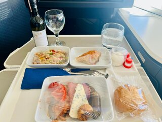 Jedzenie na&nbsp;pokładzie Boeinga 777-300ER