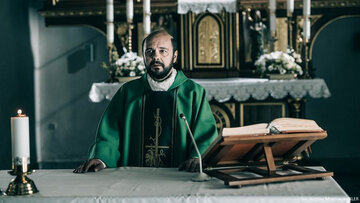 kadr z&nbsp;filmu "Kler" (2018)