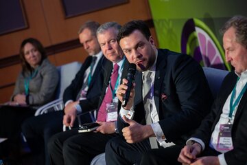 Uczestnicy debaty podczas Forum Spożywczego i&nbsp;Handlu w&nbsp;Warszawie