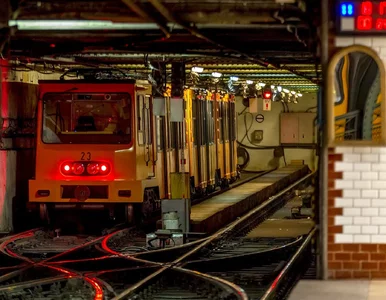 Miniatura: Metro w europejskim mieście w opłakanym...