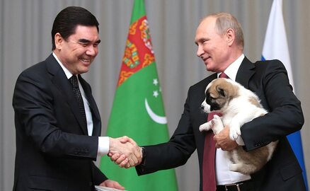Miniatura: Szczyt WNP, Władimir Putin i pies Alabaj