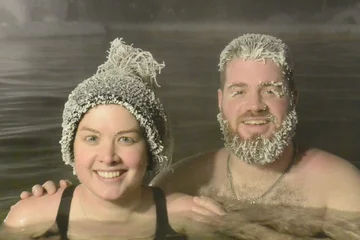 Uczestnicy "konkursu zamarzniętych włosów" 