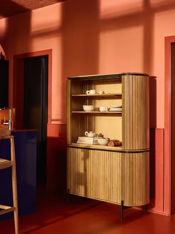 Kolecja A view of Hedonism Kave Home zaprezentowana w domu barcelońskiego fotografa i restauratora Leopoldo Pomésa 